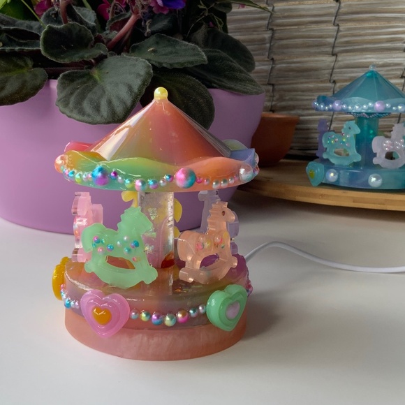 Rainbow Carrousel Nightlight - Picture 4 of 6